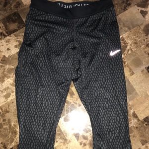 Nike crop workout pant
